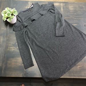✨ Loft Long sleeve cold shoulder dress sz M